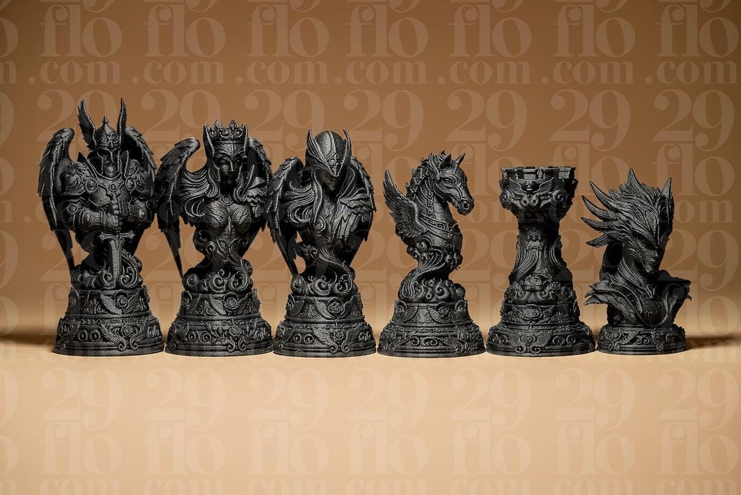 Engel vs Dämonen Schachfiguren – Ansicht 3