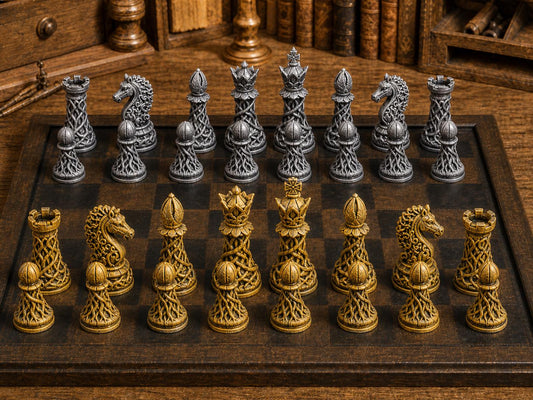 Waldkönigreich – komplettes 32-teiliges Schachfigurenset – Ansicht 1
