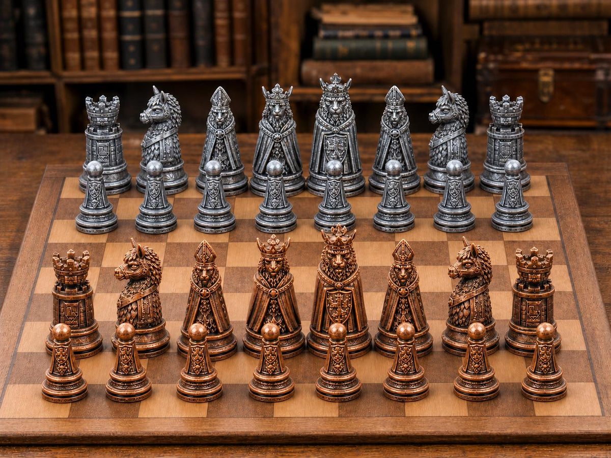 Mittelalterlicher Königshof – komplettes 32-teiliges Schachfigurenset – Ansicht 2